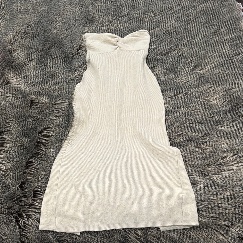 Elegant Cream Strapless Dress